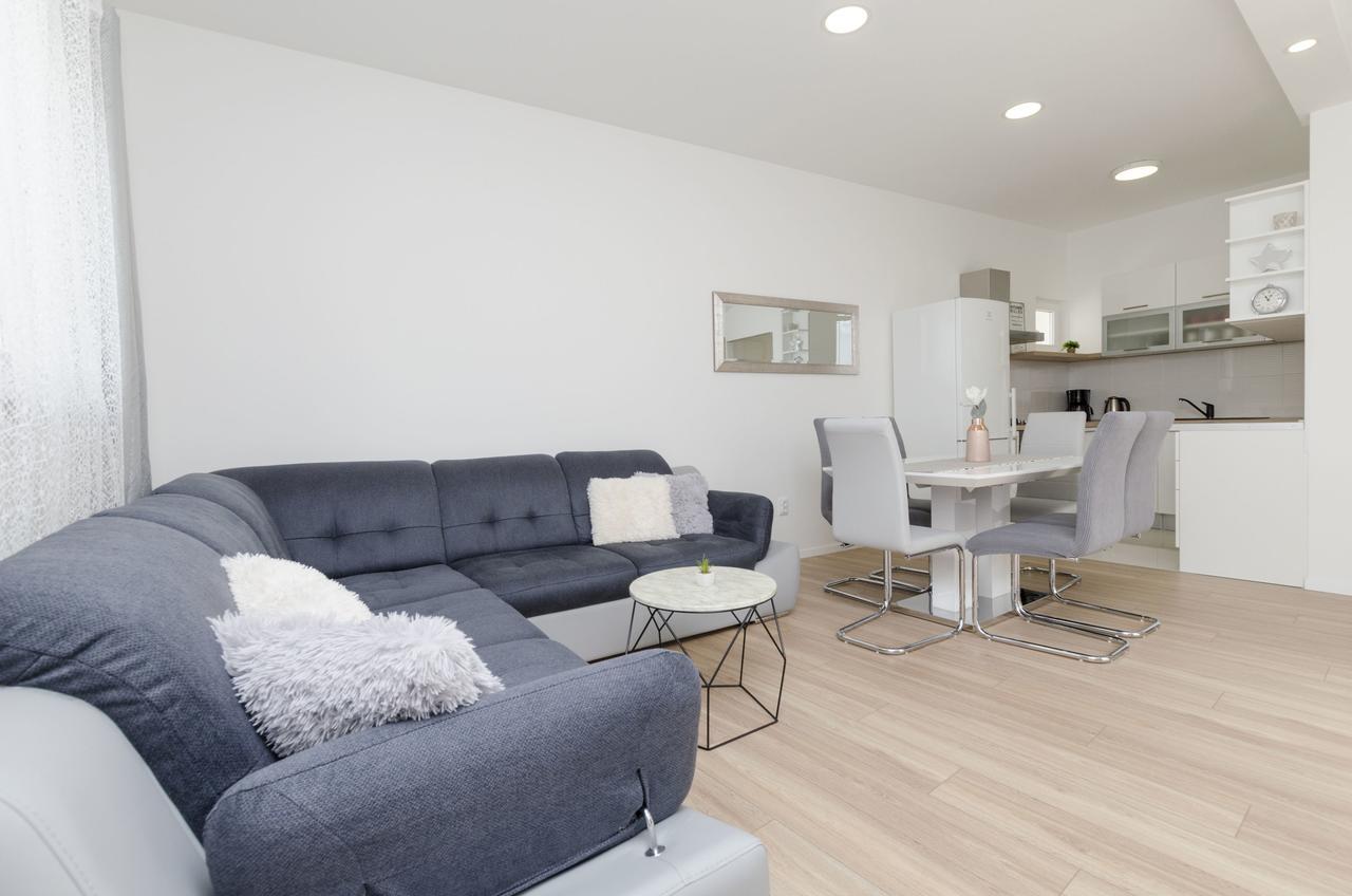 פרימוסטן Apartments Dasa מראה חיצוני תמונה
