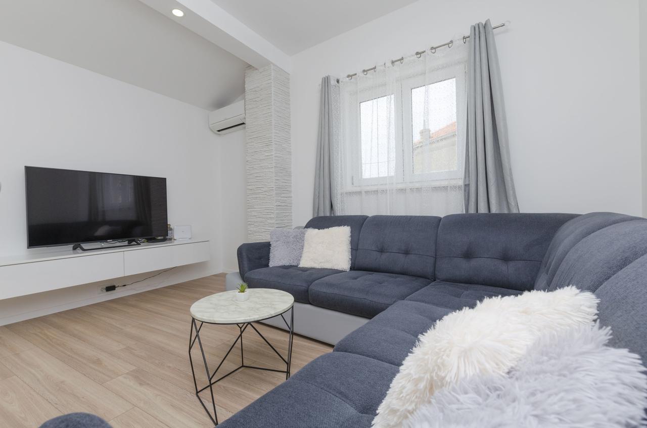 פרימוסטן Apartments Dasa מראה חיצוני תמונה